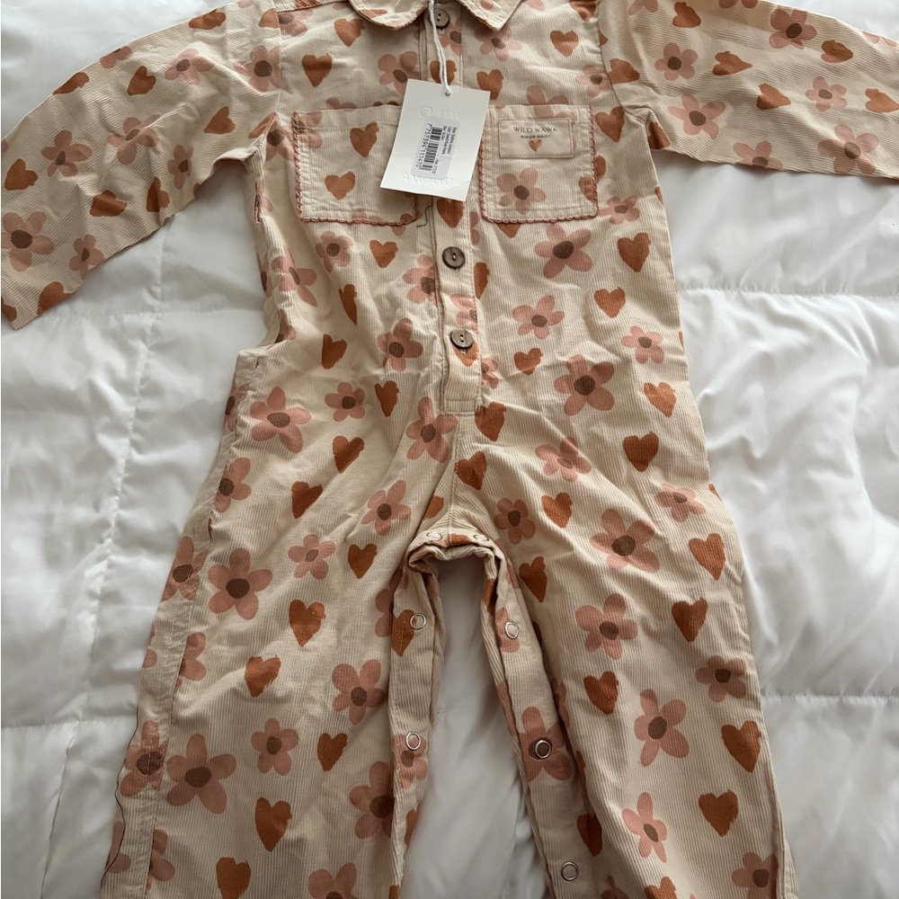 Wild WAWA Kids Floral & Heart Print One-Piece Romper - Beige/Pink -